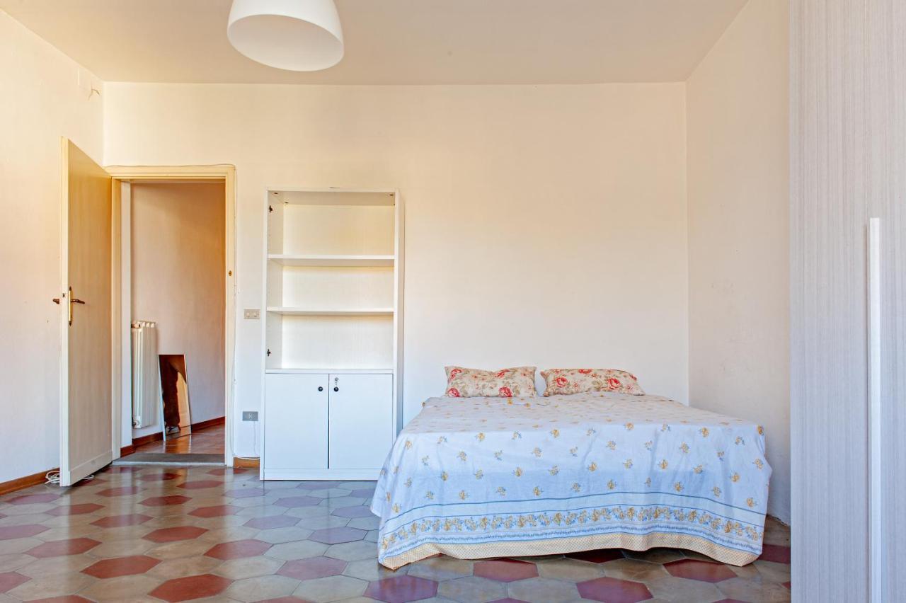 A Due Passi Dal Centro Apartment ปิซา ภายนอก รูปภาพ